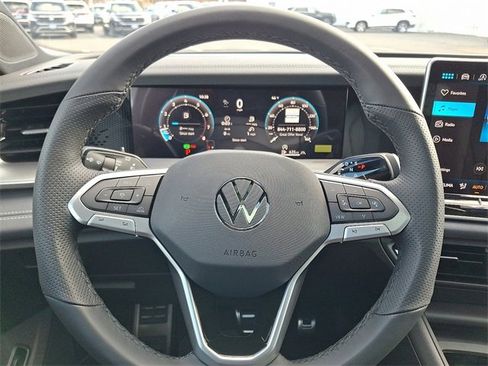 New 2026 Volkswagen Tiguan SE R-Line image 10