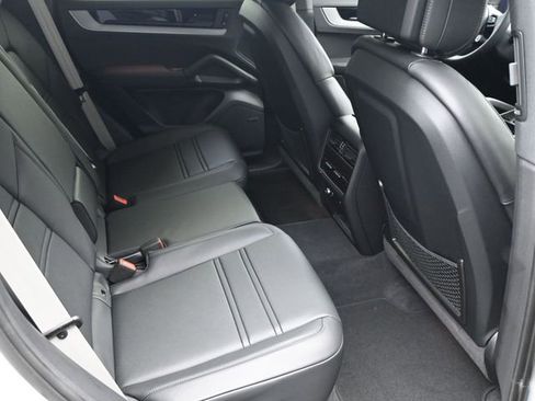 New 2026 Porsche Cayenne E-Hybrid Coupe image 11