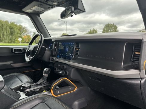 Used 2022 Ford Bronco Badlands image 28