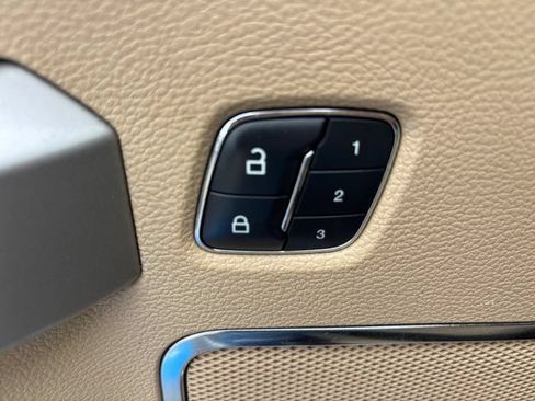 Used 2017 Ford F250 Lariat w/ Chrome Package AWD/4WD image 16