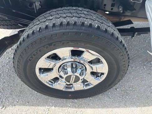 Used 2025 Ford F350 Lariat w/ Lariat Ultimate Package AWD/4WD image 33
