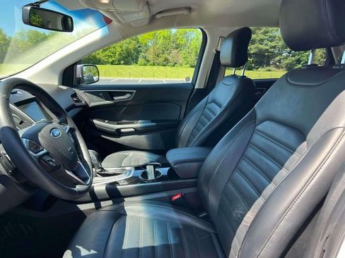 Used 2017 Ford Edge SEL w/ Equipment Group 201A AWD/4WD image 24