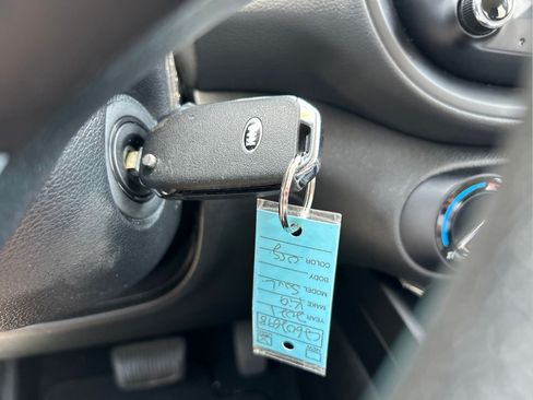Used 2021 Kia Soul S FWD image 19