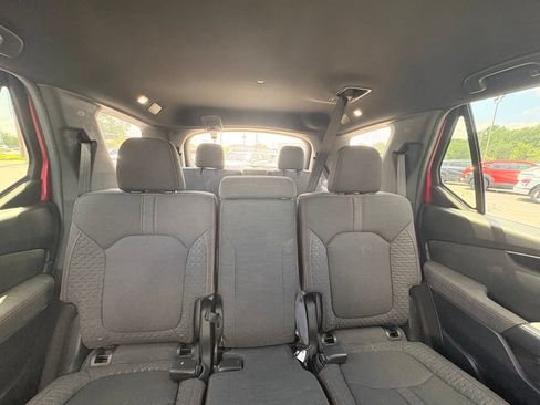 Used 2025 Honda Pilot Sport image 30