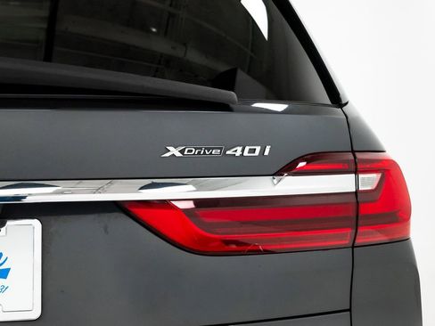 Used 2019 BMW X7 xDrive40i w/ Premium Package AWD/4WD image 41
