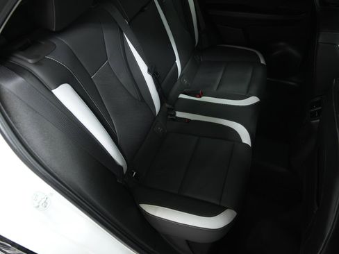 Used 2025 Buick Envision Sport Touring image 17