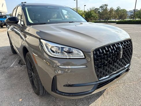 Certified 2025 Lincoln Corsair Reserve w/ Jet Appearance Package AWD/4WD image 12