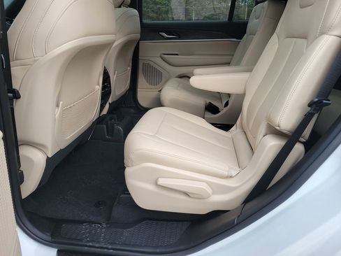 Used 2024 Jeep Grand Cherokee L Limited image 32