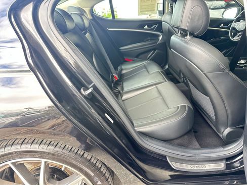 Used 2025 Genesis G70 2.5T image 27