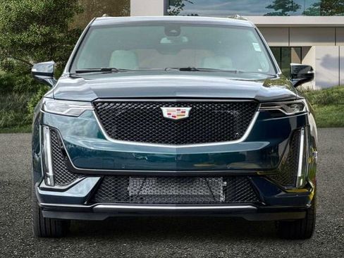 New 2025 Cadillac XT6 Sport AWD/4WD image 9