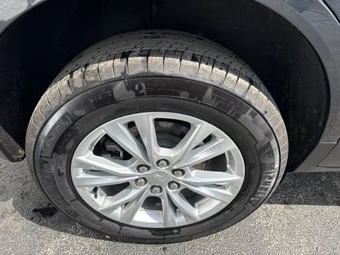Used 2023 Cadillac XT5 Luxury AWD/4WD image 6