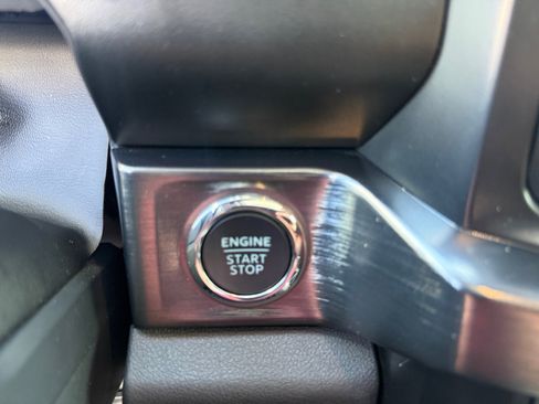 Certified 2025 Ford F250 Lariat w/ Lariat Ultimate Package image 21