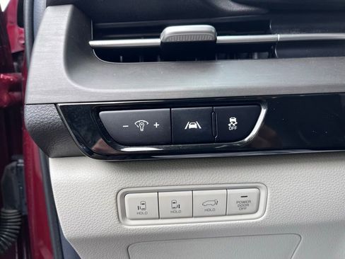 Used 2022 Kia Carnival EX FWD image 11