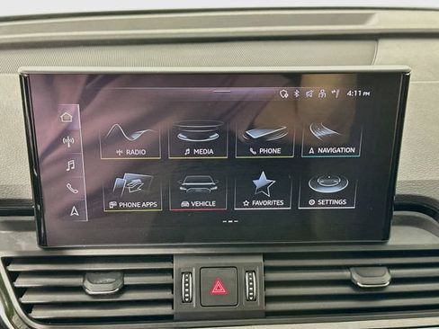 Used 2023 Audi Q5 2.0T Premium w/ Convenience Package AWD/4WD image 12