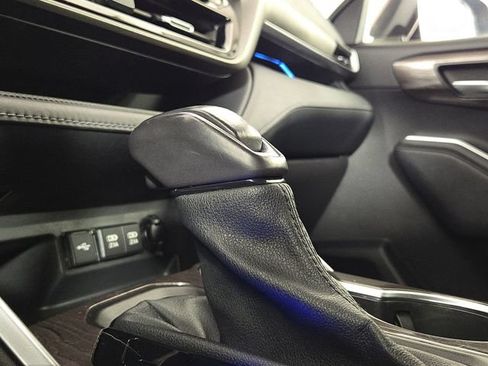 Used 2021 Toyota Highlander Limited FWD image 21