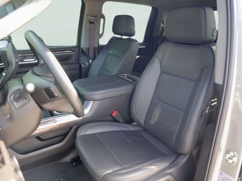 Used 2025 Chevrolet Silverado 2500 LTZ w/ LTZ Convenience Package AWD/4WD image 10