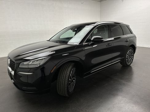 Used 2021 Lincoln Corsair Reserve w/ Equipment Group 201A image 5