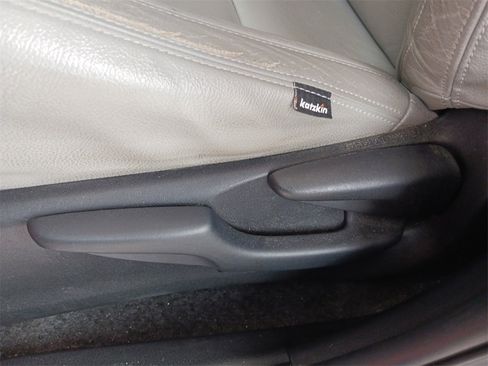 Used 2015 Toyota RAV4 XLE image 29