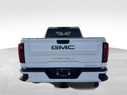Used 2024 GMC Sierra 2500 Denali Ultimate AWD/4WD image 18