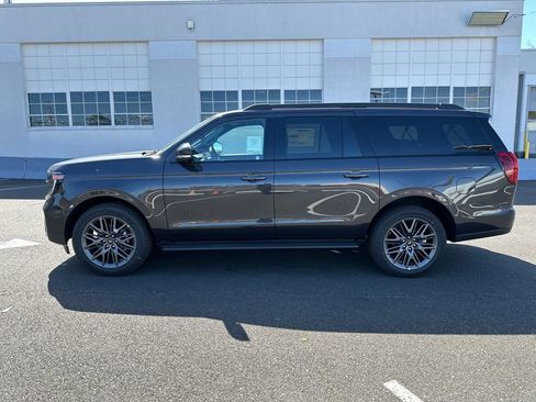 New 2026 Ford Expedition Max Platinum AWD/4WD image 3