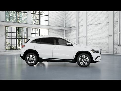 Certified 2026 Mercedes-Benz GLA 250 4MATIC image 10