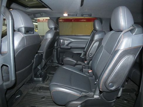 Used 2021 Toyota Sienna XSE image 24