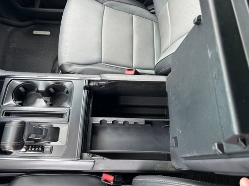 Used 2022 Ford F150 Lightning Lariat AWD/4WD image 31