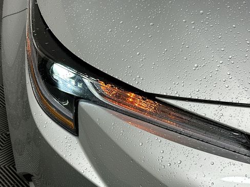 Used 2026 Toyota Corolla LE FWD image 9