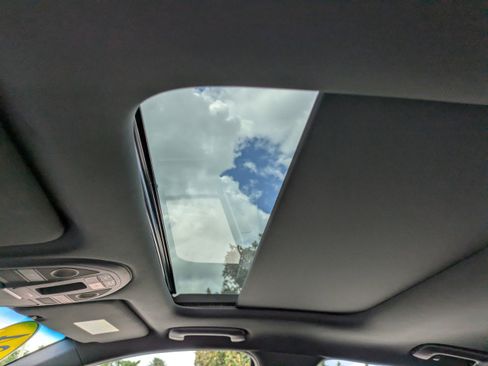 Certified 2024 Genesis G70 2.5T w/ Sport Prestige Package image 19