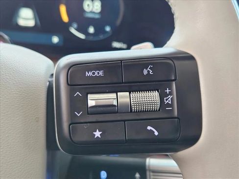 Used 2025 Hyundai Santa Fe Calligraphy image 16