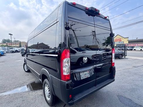 Used 2025 RAM ProMaster 2500 FWD image 5