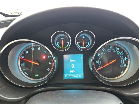 Used 2012 Buick Regal Leather image 10