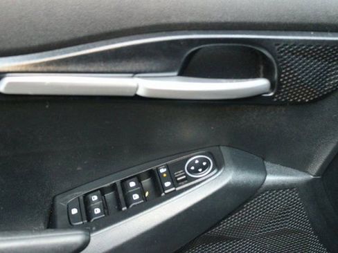 Used 2024 Kia Seltos LX image 16