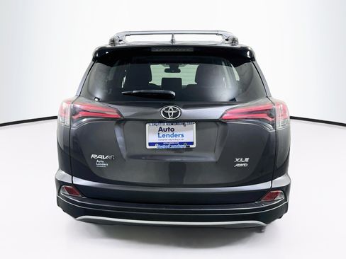 Used 2018 Toyota RAV4 XLE w/ Plus Extra Value Package AWD/4WD image 6