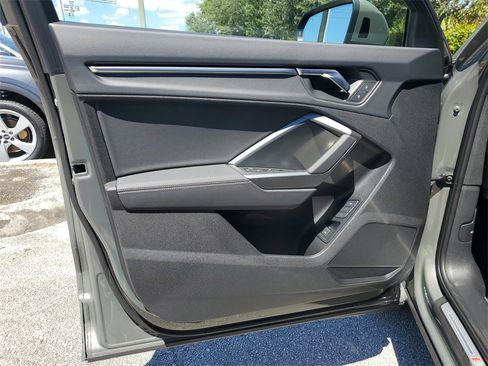 New 2025 Audi Q3 2.0T Premium image 21