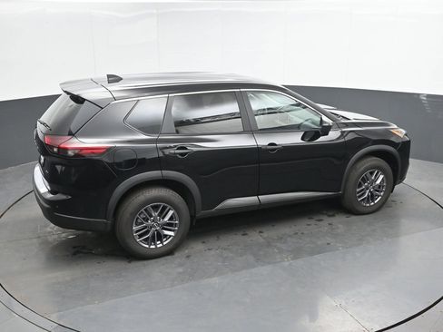 Used 2024 Nissan Rogue S AWD/4WD image 29