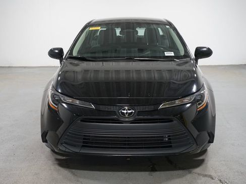 Certified 2024 Toyota Corolla LE FWD image 2