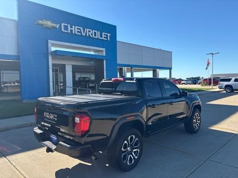 Used 2023 GMC Canyon AT4 w/ AT4 Premium Package AWD/4WD image 9