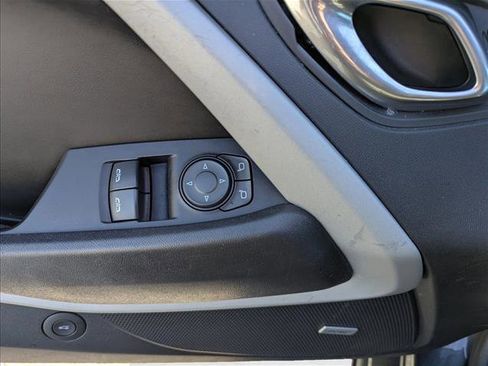 Used 2018 Chevrolet Camaro LT w/ Technology Package image 10