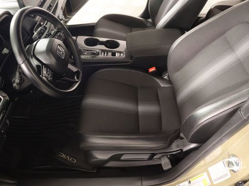 Used 2025 Honda Civic Sport image 11