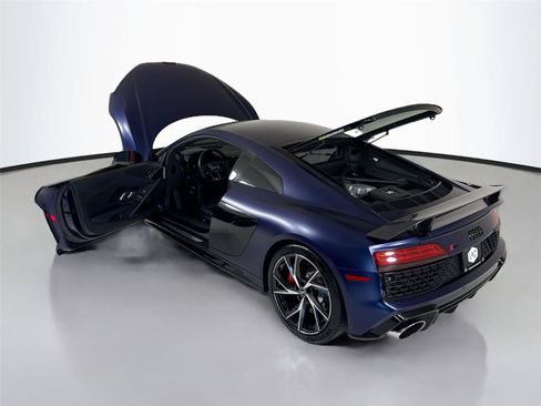 Used 2021 Audi R8 V10 w/ Premium Package RWD image 40