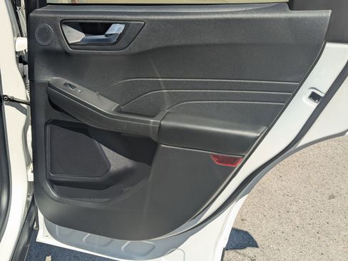 Used 2023 Ford Escape Platinum w/ Premium Technology Package image 26