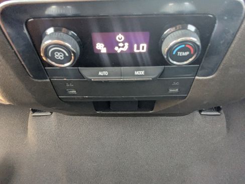 Used 2025 Chevrolet Tahoe LT image 19