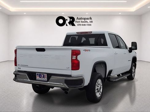 Used 2025 Chevrolet Silverado 2500 LT w/ Convenience Package AWD/4WD image 5