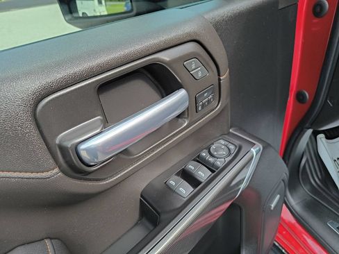 Used 2022 GMC Sierra 2500 AT4 w/ AT4 Premium Plus Package AWD/4WD image 11