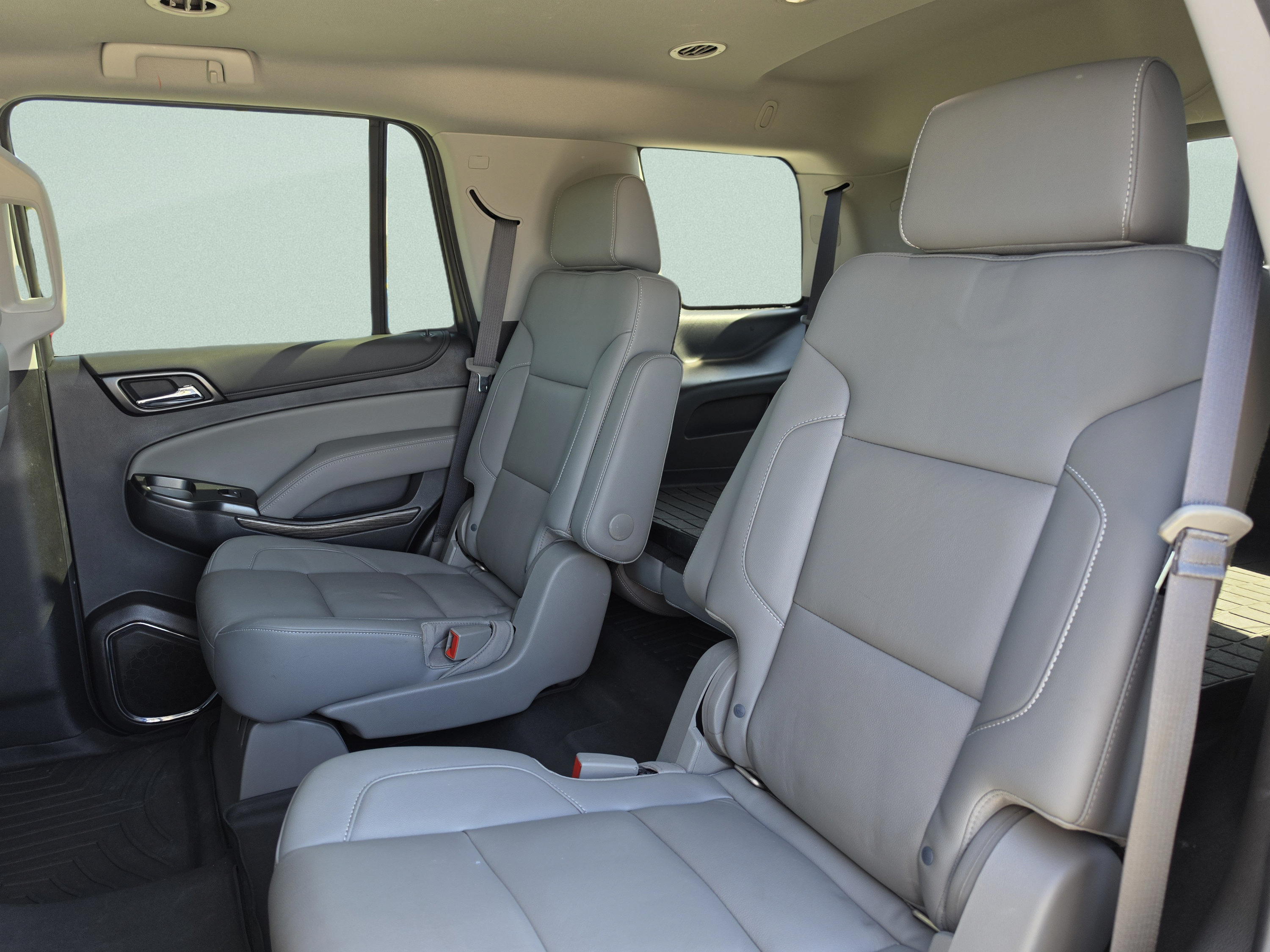 Used 2020 Chevrolet Tahoe LT w/ Luxury Package RWD image 22