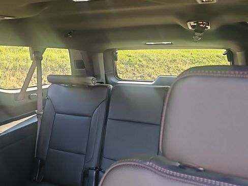 New 2026 Chevrolet Suburban High Country AWD/4WD image 21