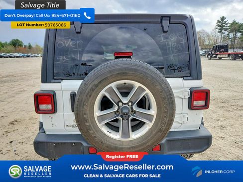 Used 2018 Jeep Wrangler Unlimited Sahara w/ Cold Weather Group AWD/4WD image 8
