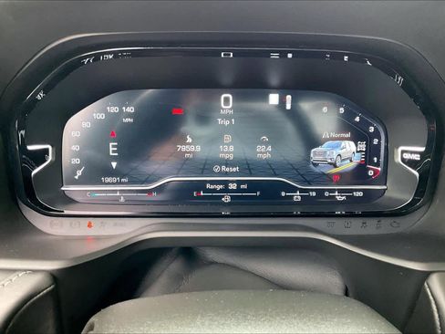 Used 2023 GMC Yukon Denali Ultimate image 23