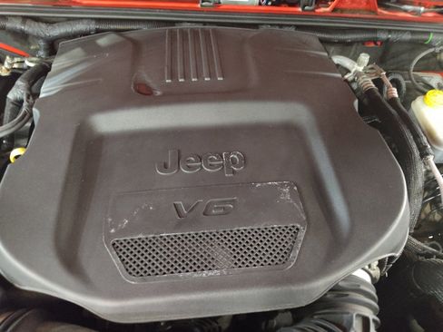 Used 2018 Jeep Wrangler Sport image 30